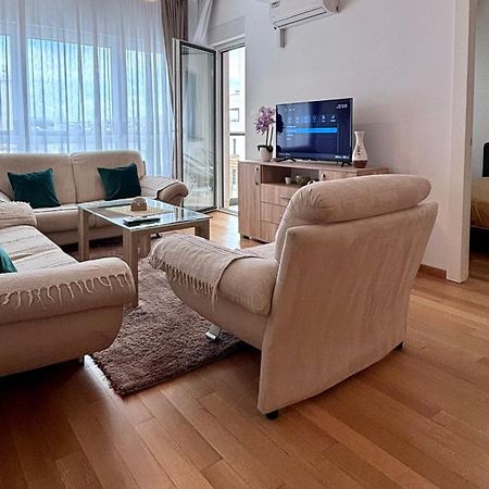 R-Residency Tower Διαμέρισμα Μπάνια Λούκα Εξωτερικό φωτογραφία