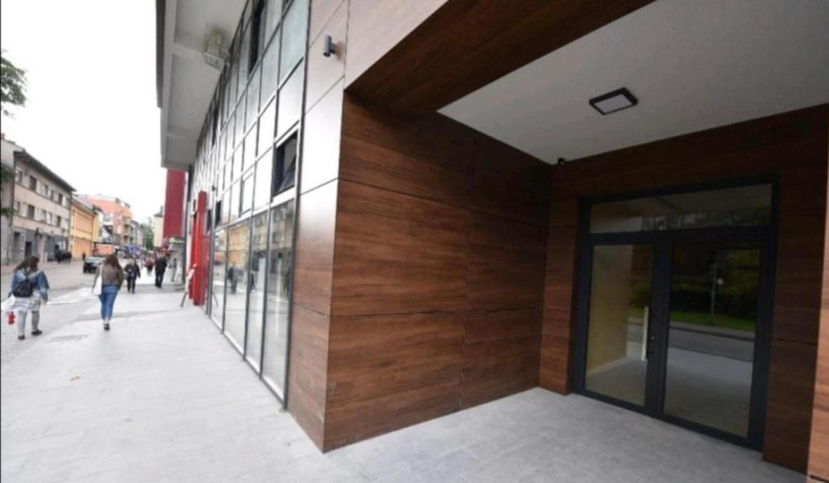 R-Residency Tower Διαμέρισμα Μπάνια Λούκα Εξωτερικό φωτογραφία